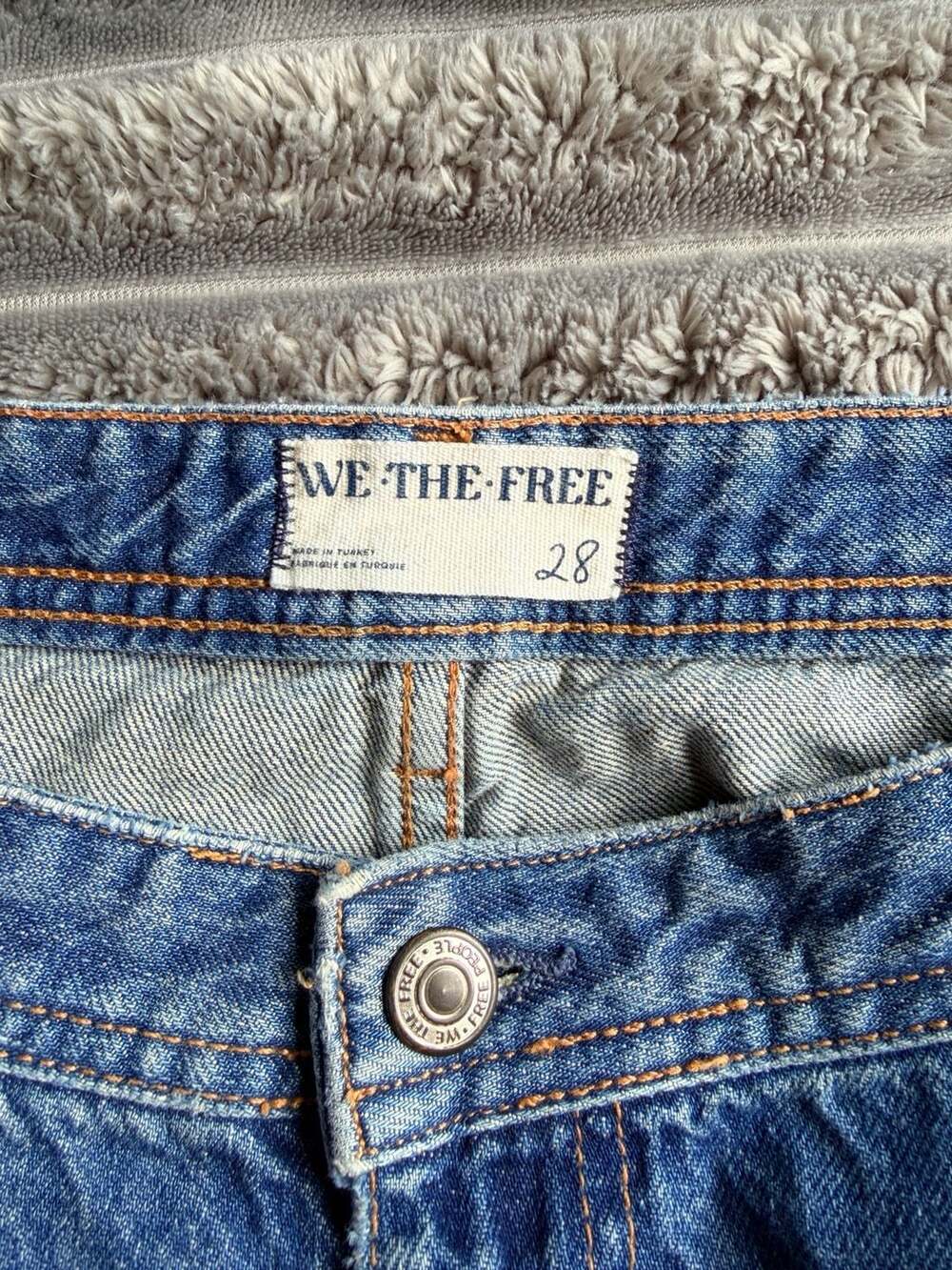Free People Izzy Flare Jeans in Medium Wash Western Retro 90s Scandinavian - Picture 3 of 8